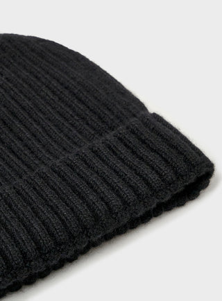 Cashmere Ribbed Black Beanie