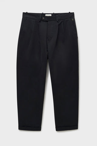 Organic Cotton Stretch Black Pleated Trouser with Button Fastening. Sustaianably made with Sondrio Italian material which uses 90% of its energy on-site, with 83% of its waste being recovered for reuse.  